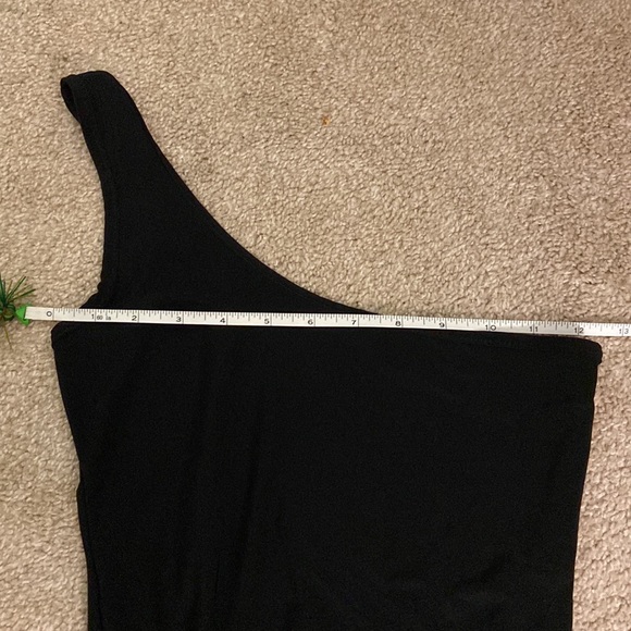 Missguided Black Slinky One Shoulder Bodysuit 2 - Picture 11 of 13